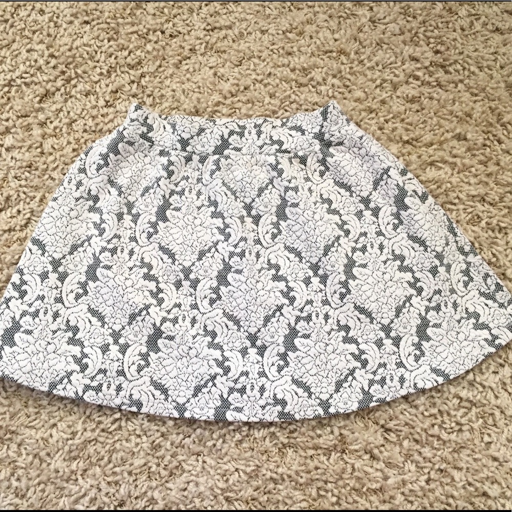 Patterned Skirt - Picture 2 of 2